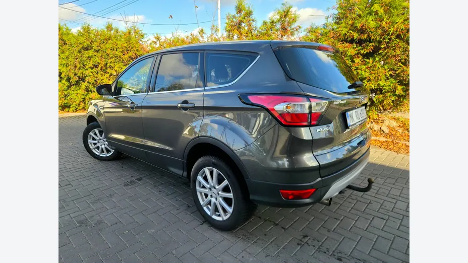 FORD Kuga -