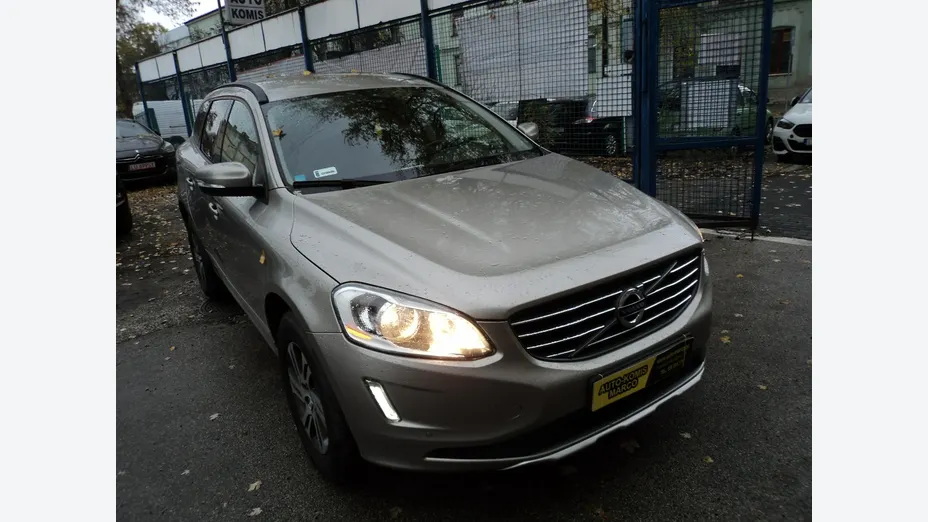 VOLVO XC60 -