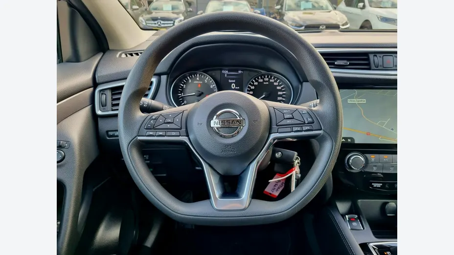 NISSAN Qashqai -