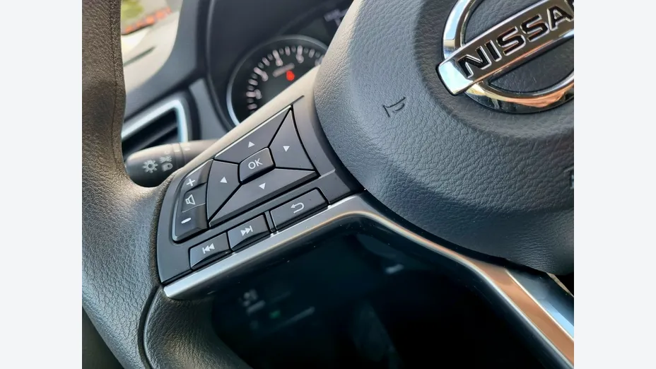 NISSAN Qashqai -