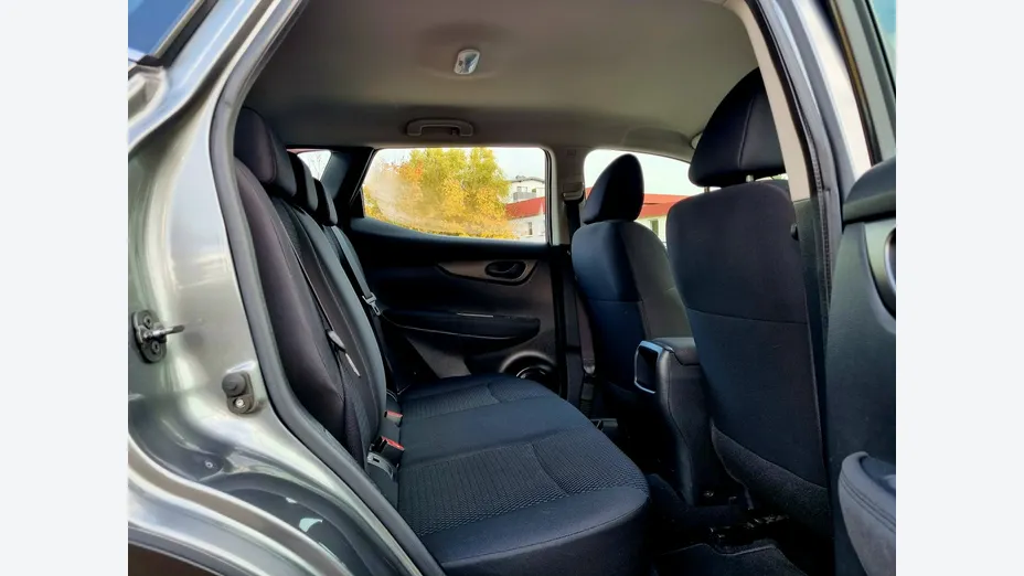 NISSAN Qashqai -