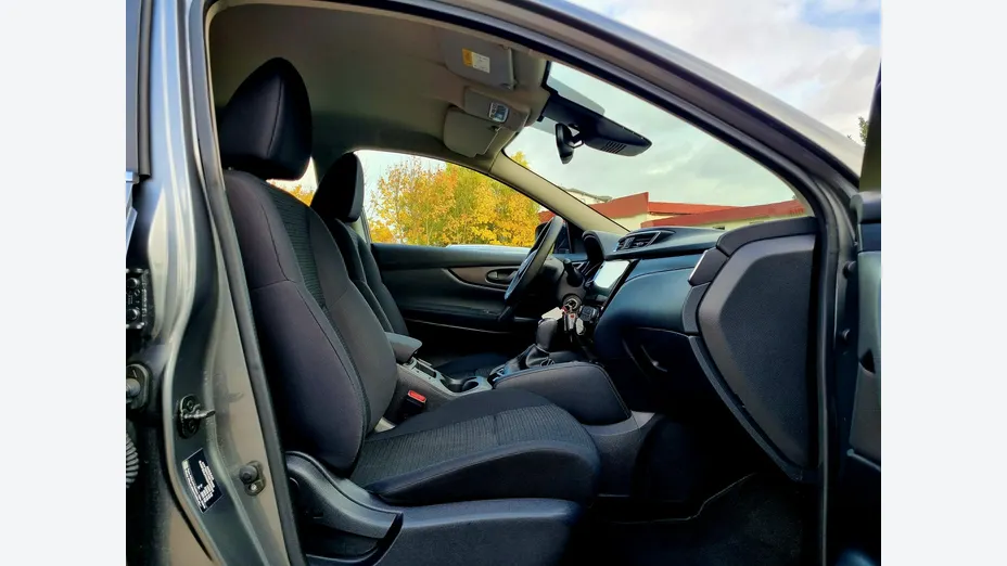 NISSAN Qashqai -
