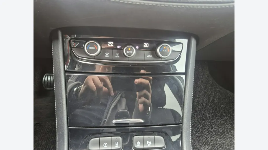 OPEL Grandland X -