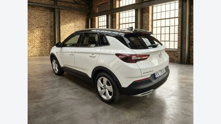 OPEL Grandland X -