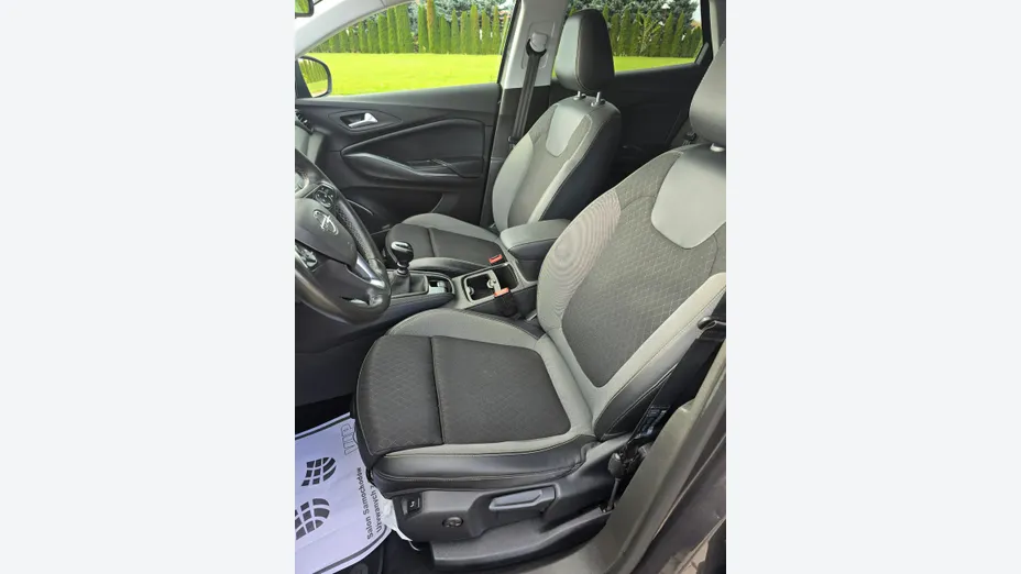 OPEL Grandland X -