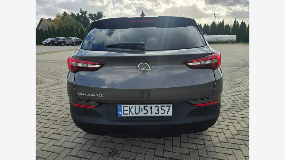 OPEL Grandland X -