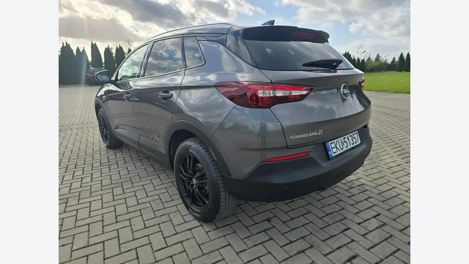 OPEL Grandland X -
