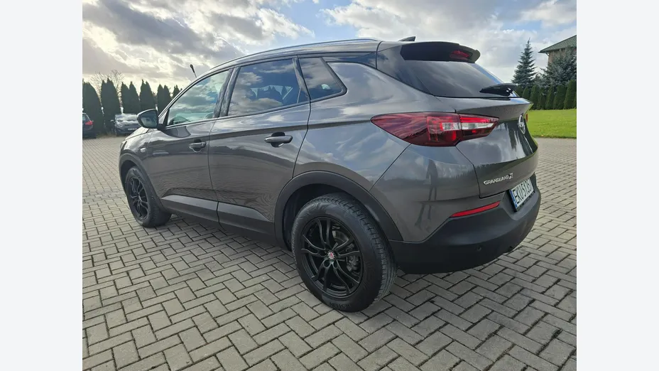 OPEL Grandland X -