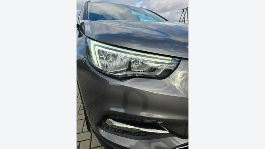 OPEL Grandland X -