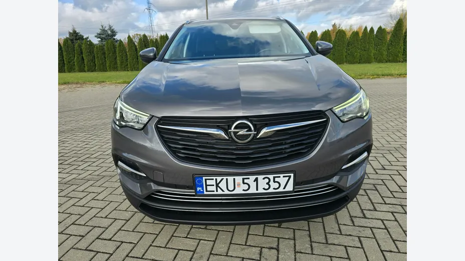 OPEL Grandland X -