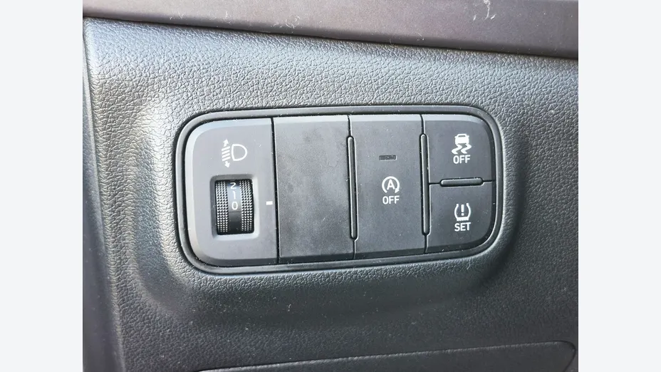 HYUNDAI i20 -