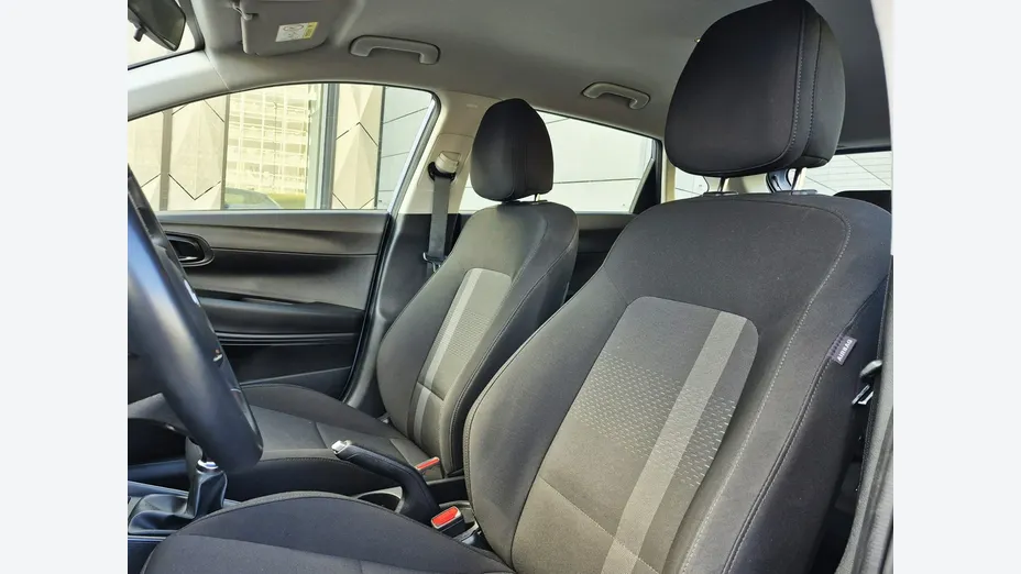 HYUNDAI i20 -