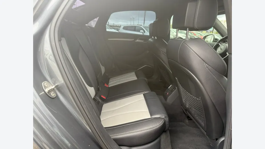 AUDI S3 -