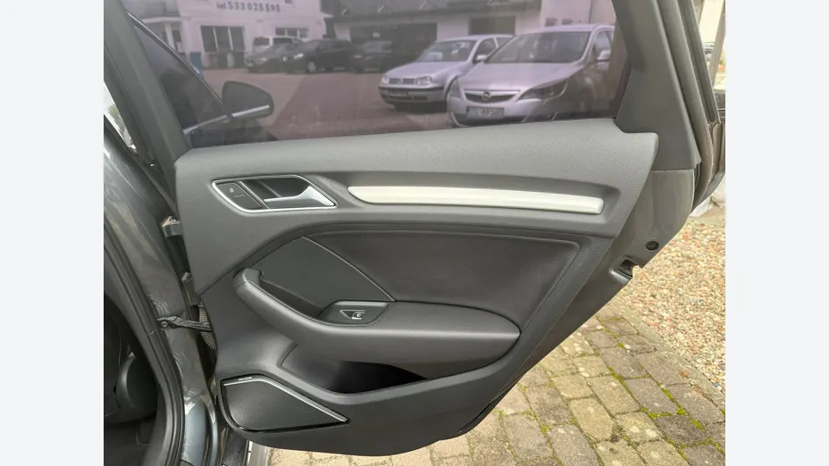 AUDI S3 -