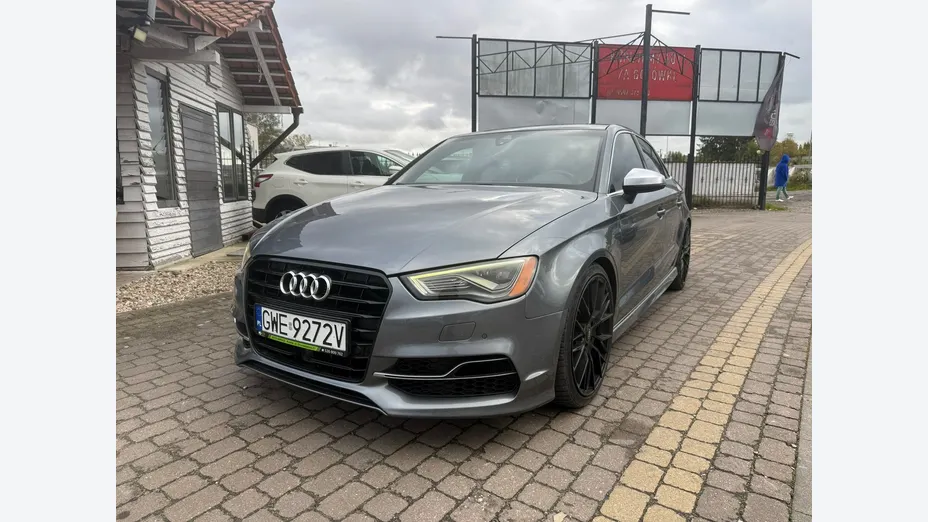 AUDI S3 -