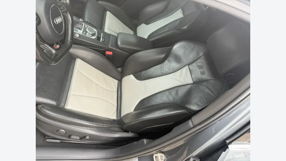 AUDI S3 -