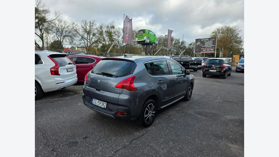 PEUGEOT 3008 -