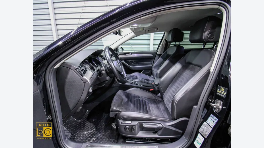 VOLKSWAGEN Passat -