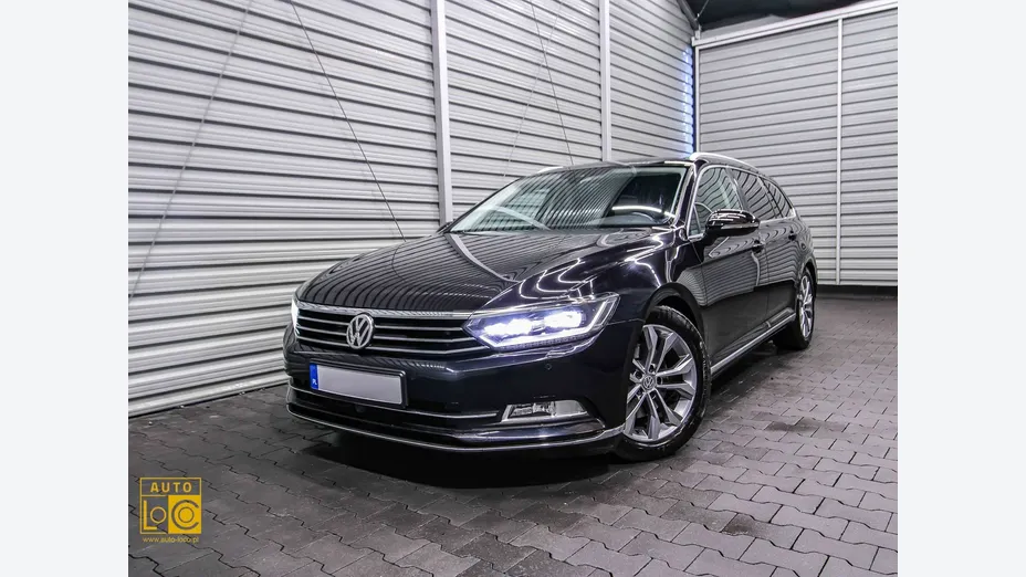 VOLKSWAGEN Passat -
