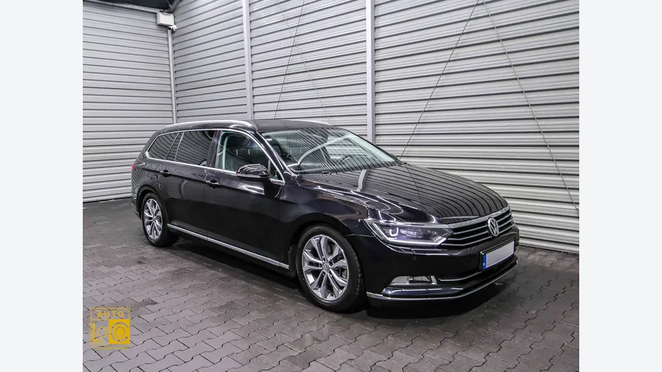 VOLKSWAGEN Passat -