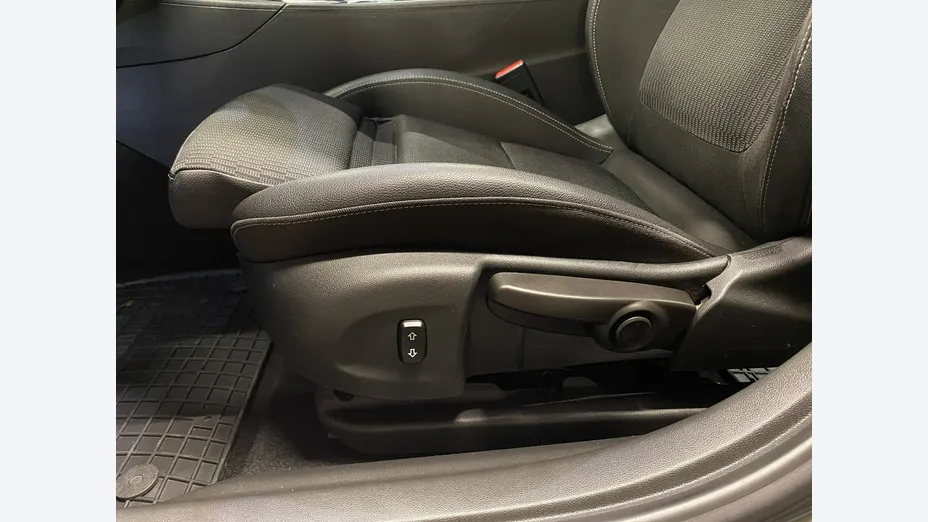 OPEL Insignia -