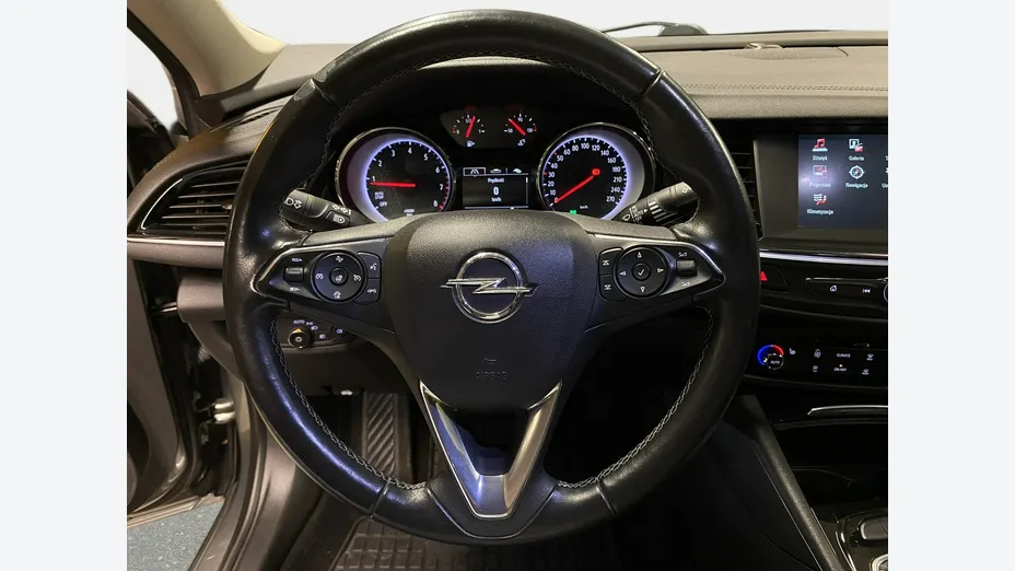 OPEL Insignia -