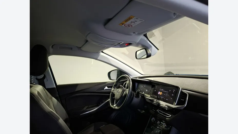 OPEL Grandland X -