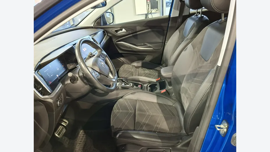 OPEL Grandland X -