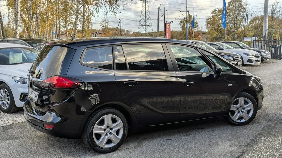 OPEL Zafira -