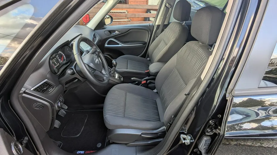 OPEL Zafira -