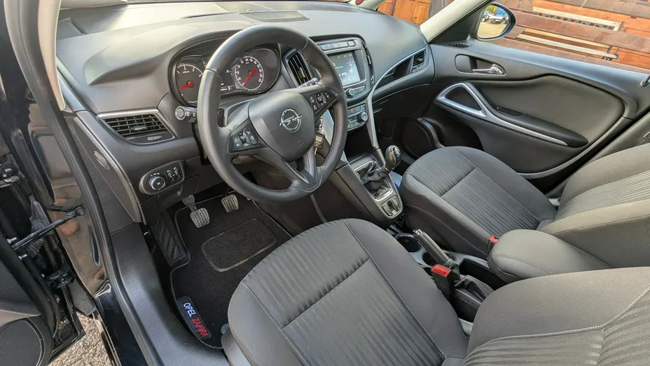 OPEL Zafira -