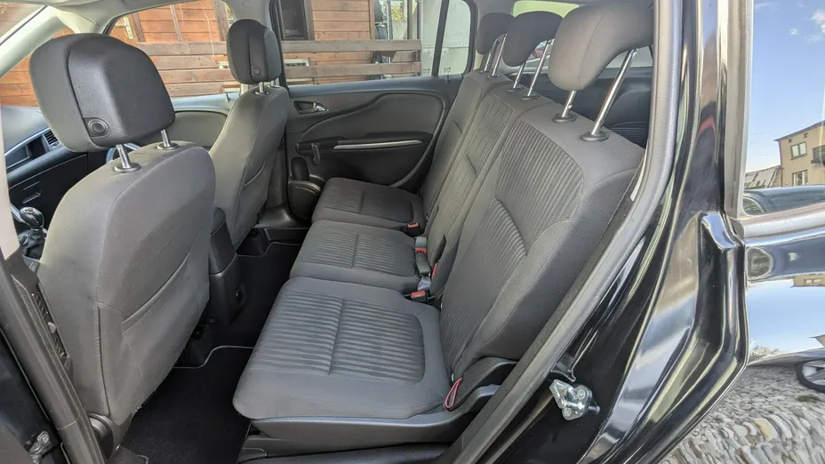 OPEL Zafira -