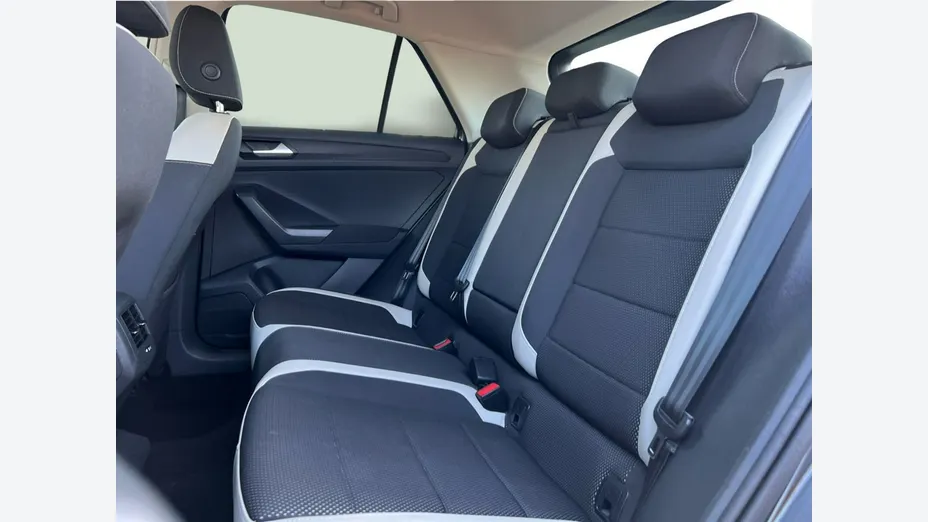 VOLKSWAGEN T-ROC -