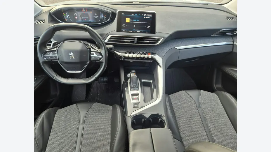 PEUGEOT 3008 -