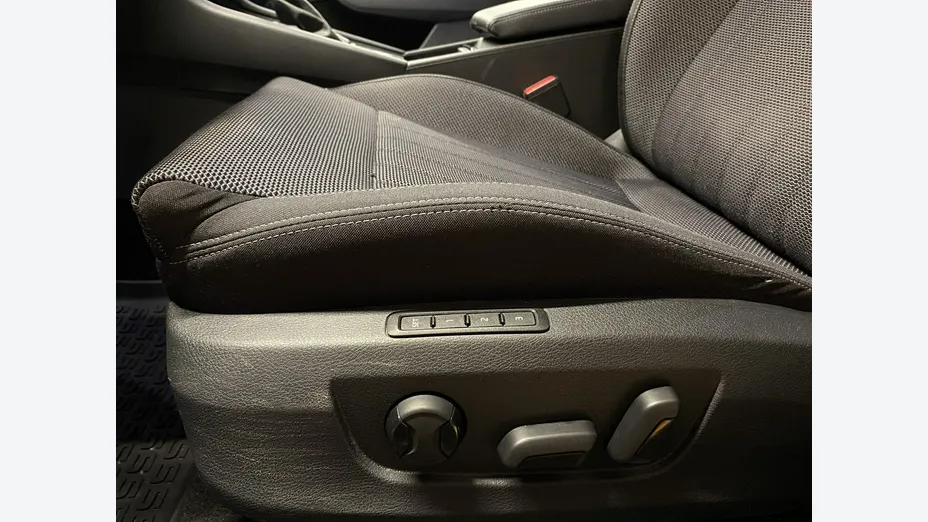 SKODA Superb -