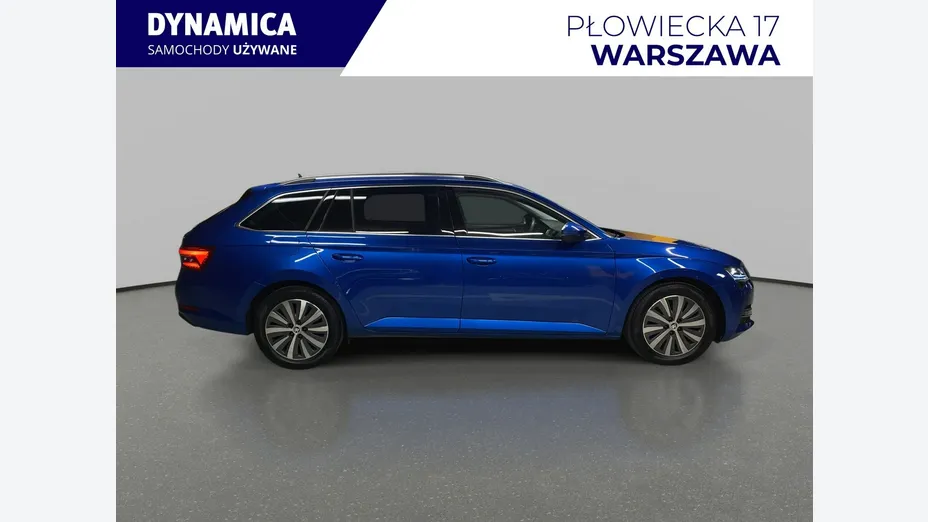 SKODA Superb -