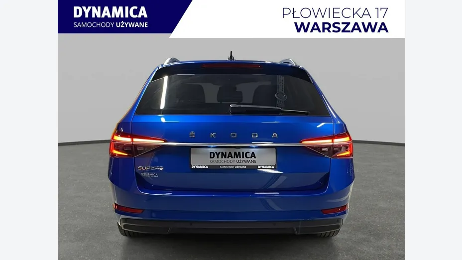SKODA Superb -
