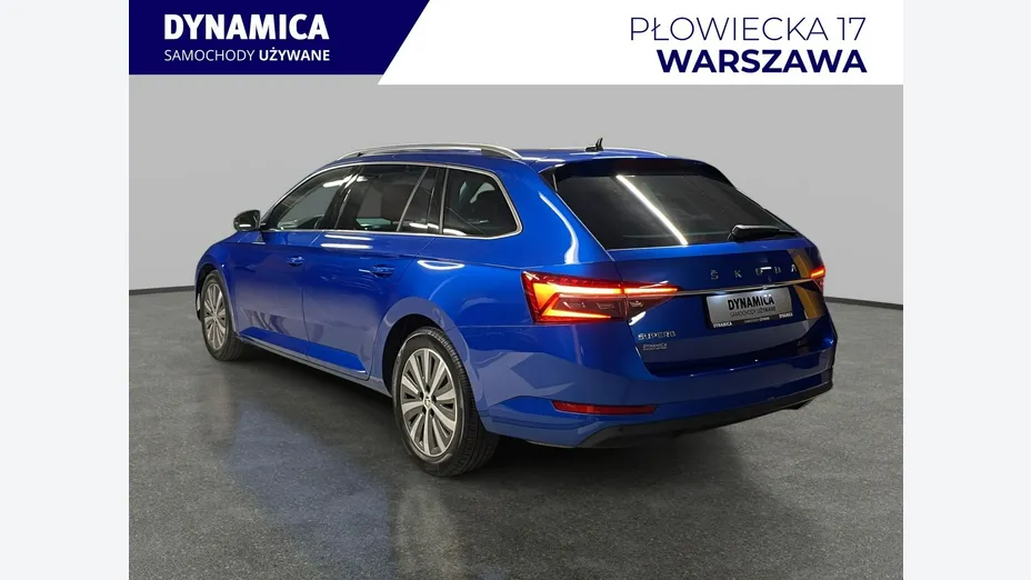 SKODA Superb -