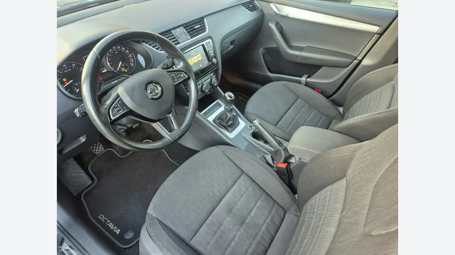 SKODA Octavia -