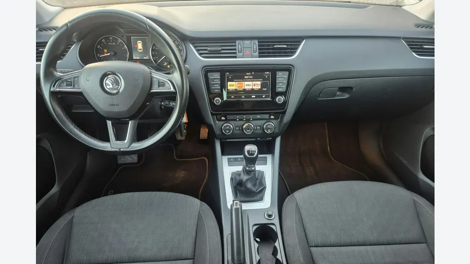 SKODA Octavia -