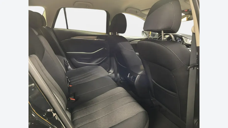 MAZDA 6 -