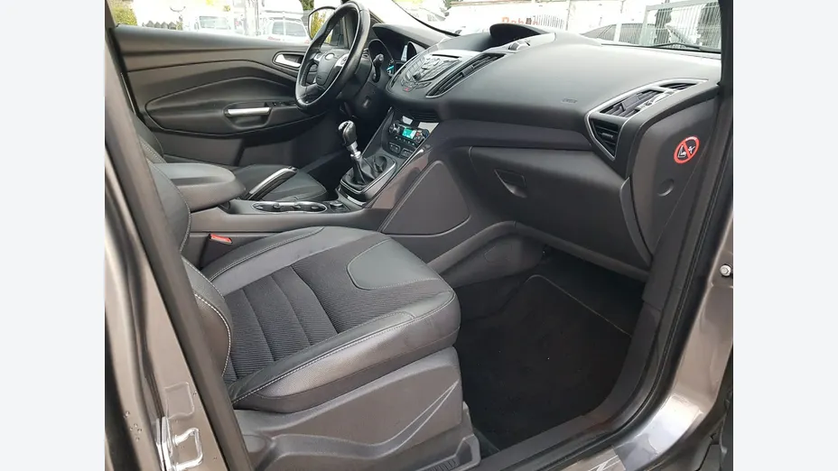 FORD Kuga -