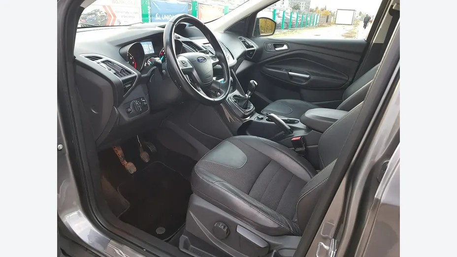FORD Kuga -