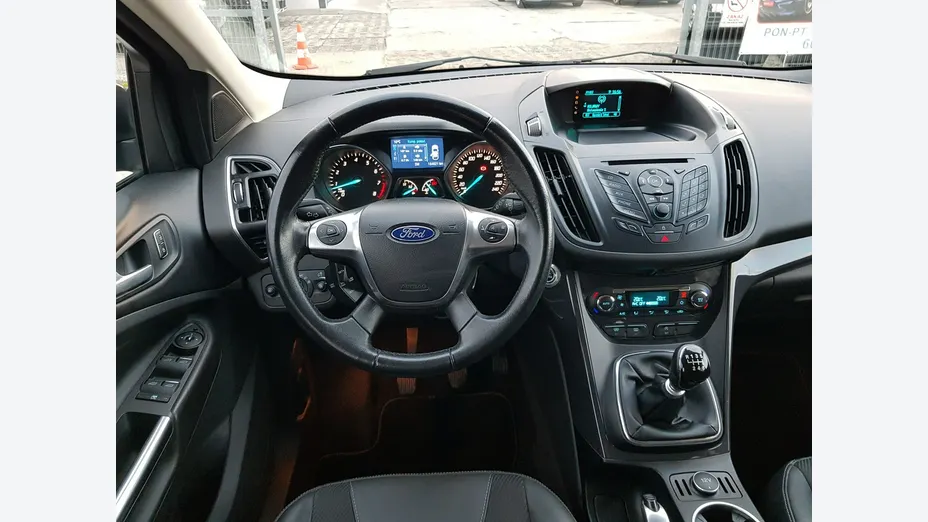 FORD Kuga -