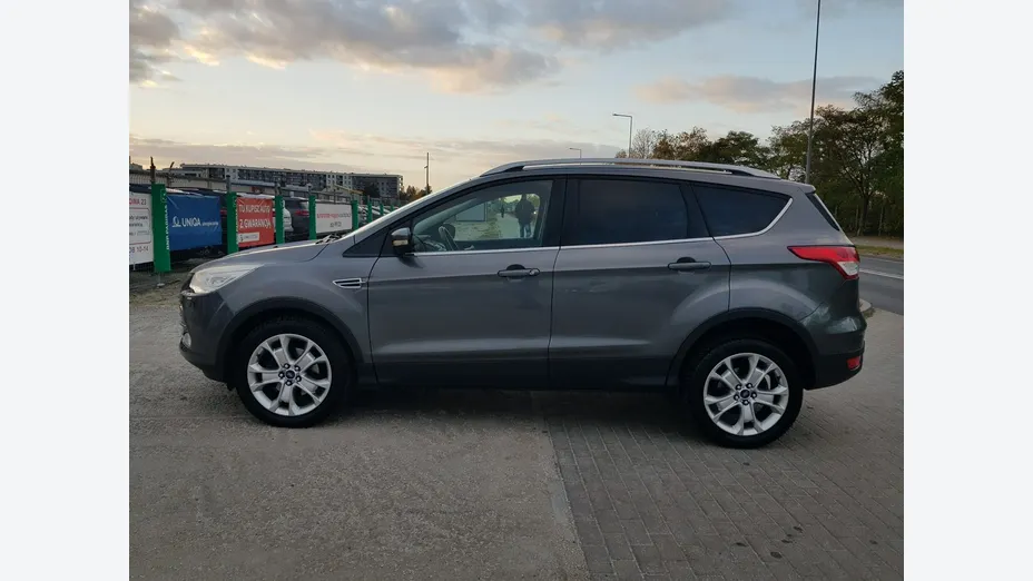 FORD Kuga -