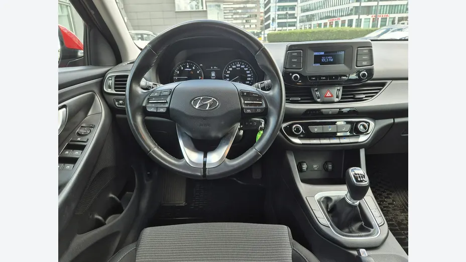 HYUNDAI i30 -