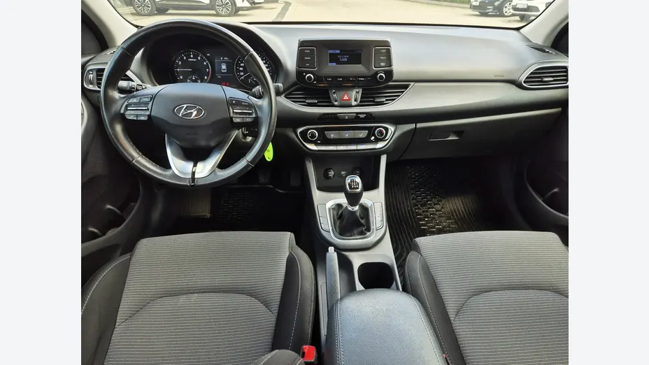 HYUNDAI i30 -