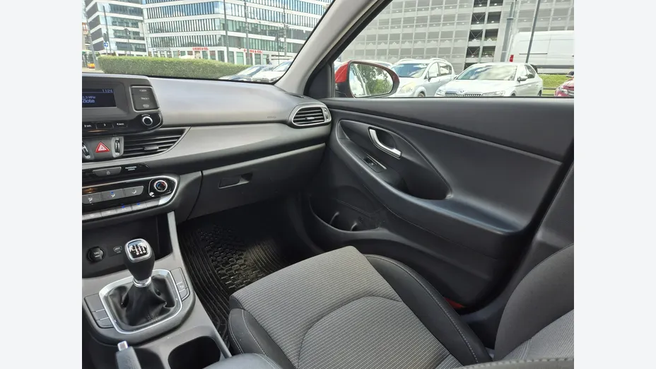 HYUNDAI i30 -