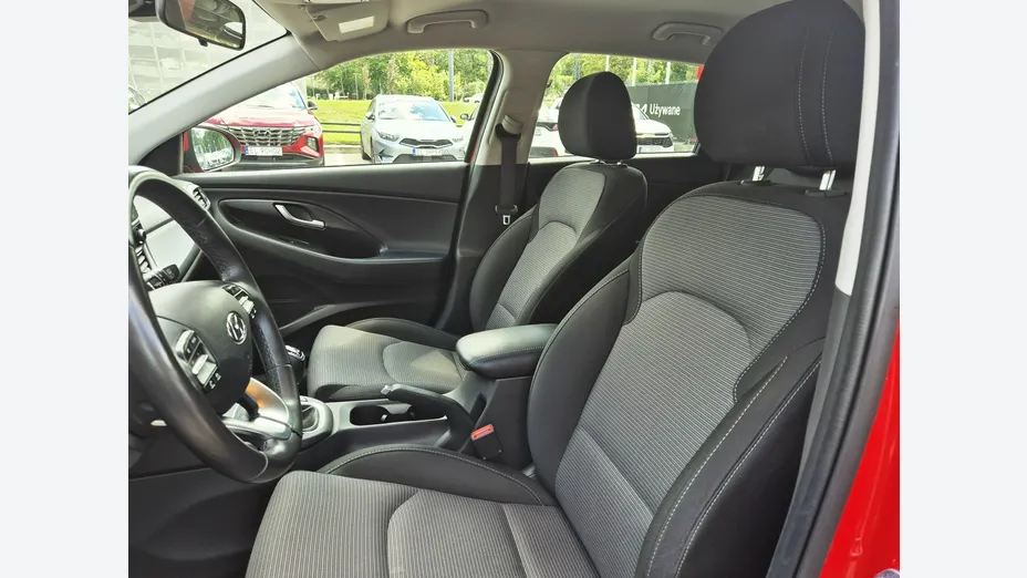 HYUNDAI i30 -