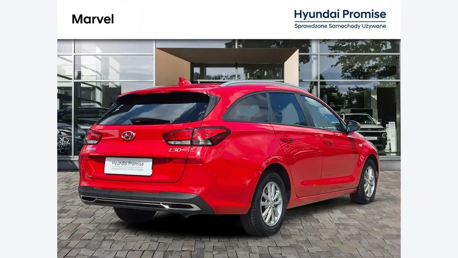 HYUNDAI i30 -